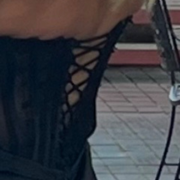 Prom dress - Picture 5 of 13